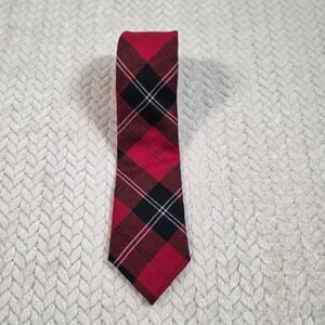 Ingles Buchan 100% Pure New Wool Tie (3.375x57.5")‎ Red Dominant Plaid